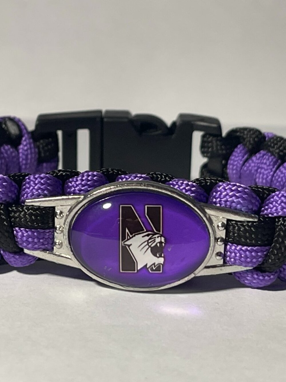 Northwestern Wildcats NCAA Paracord Bracelet NEW